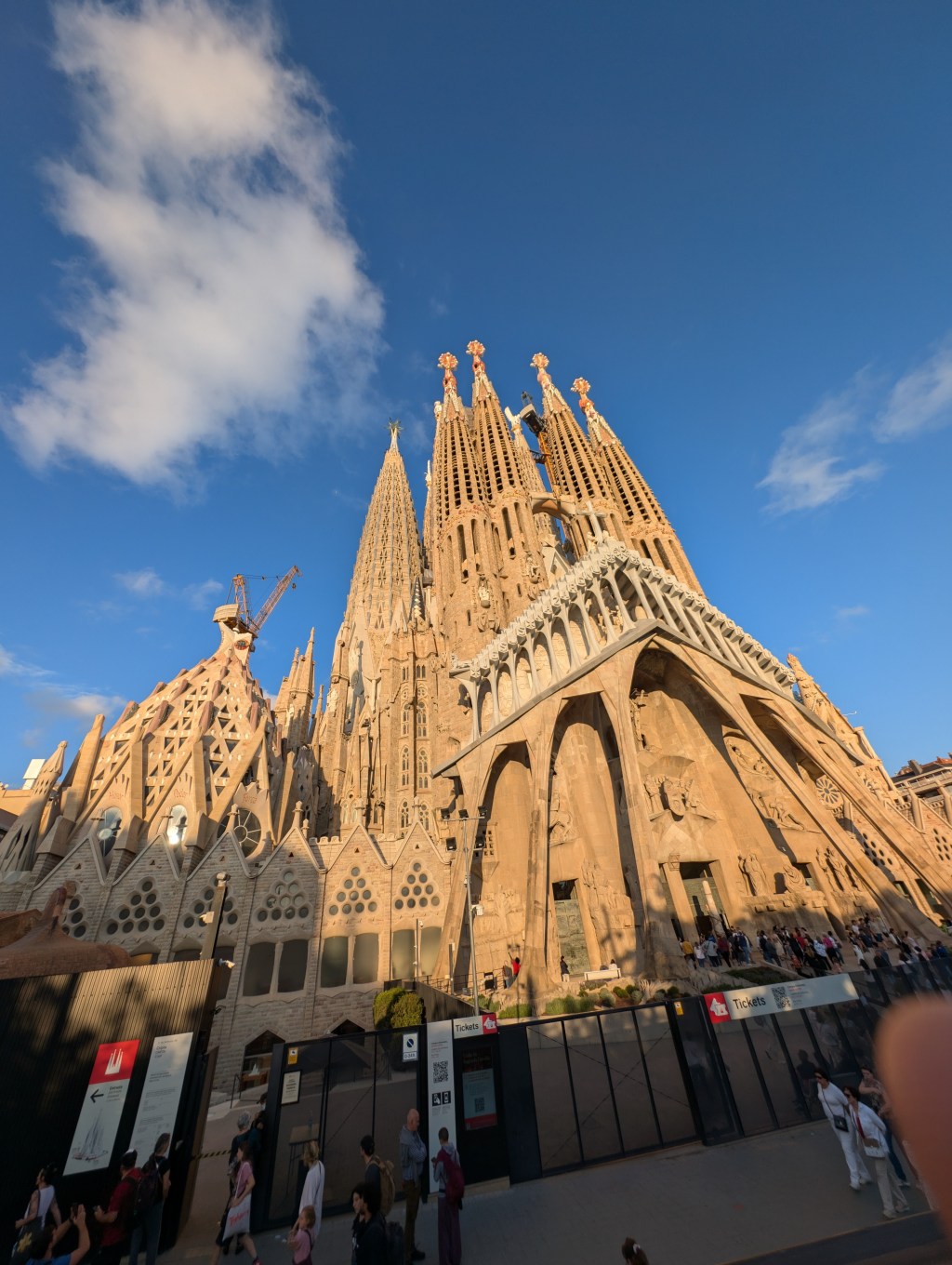 Barcelona: Exploring Gaudi’s Masterpieces: Park Guell & La Sagrada Familia
